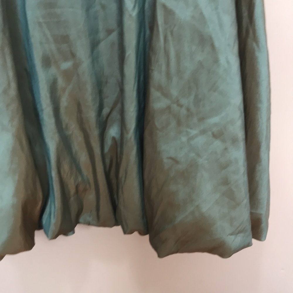CRYSTEL shiny metallic sleeveless bubble hem dress with matching shawl size 12 - Picture 4 of 12